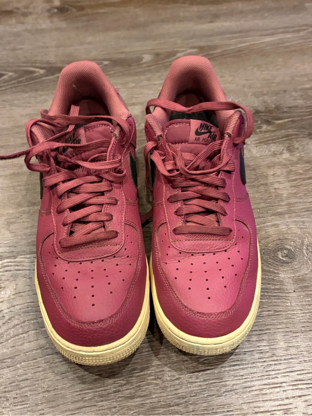 Nike men’s court vision low